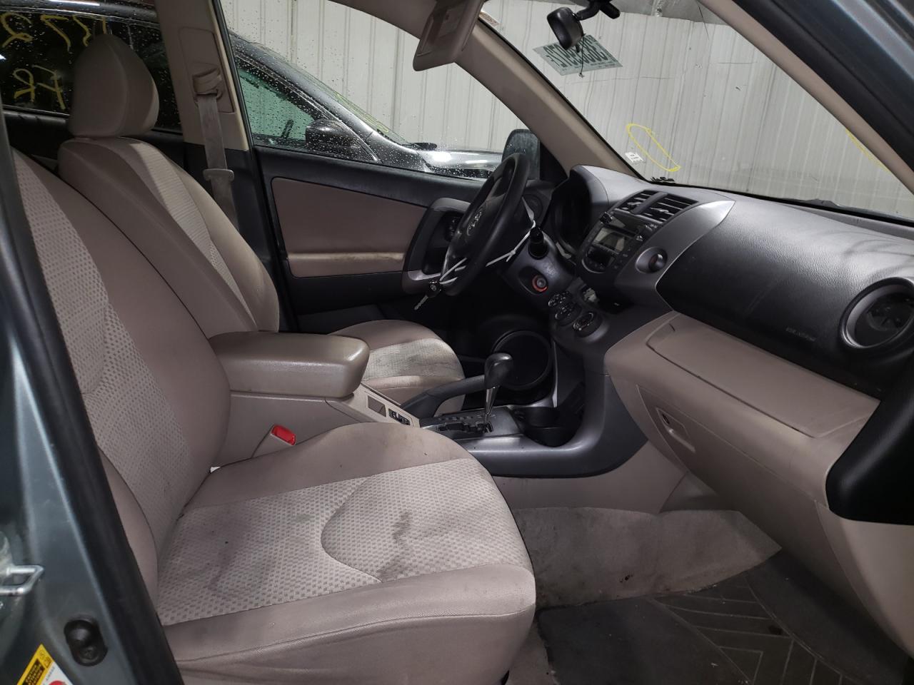 Photo 5 from auction – 2008 TOYOTA RAV4 with VIN JTMBD33V885139989