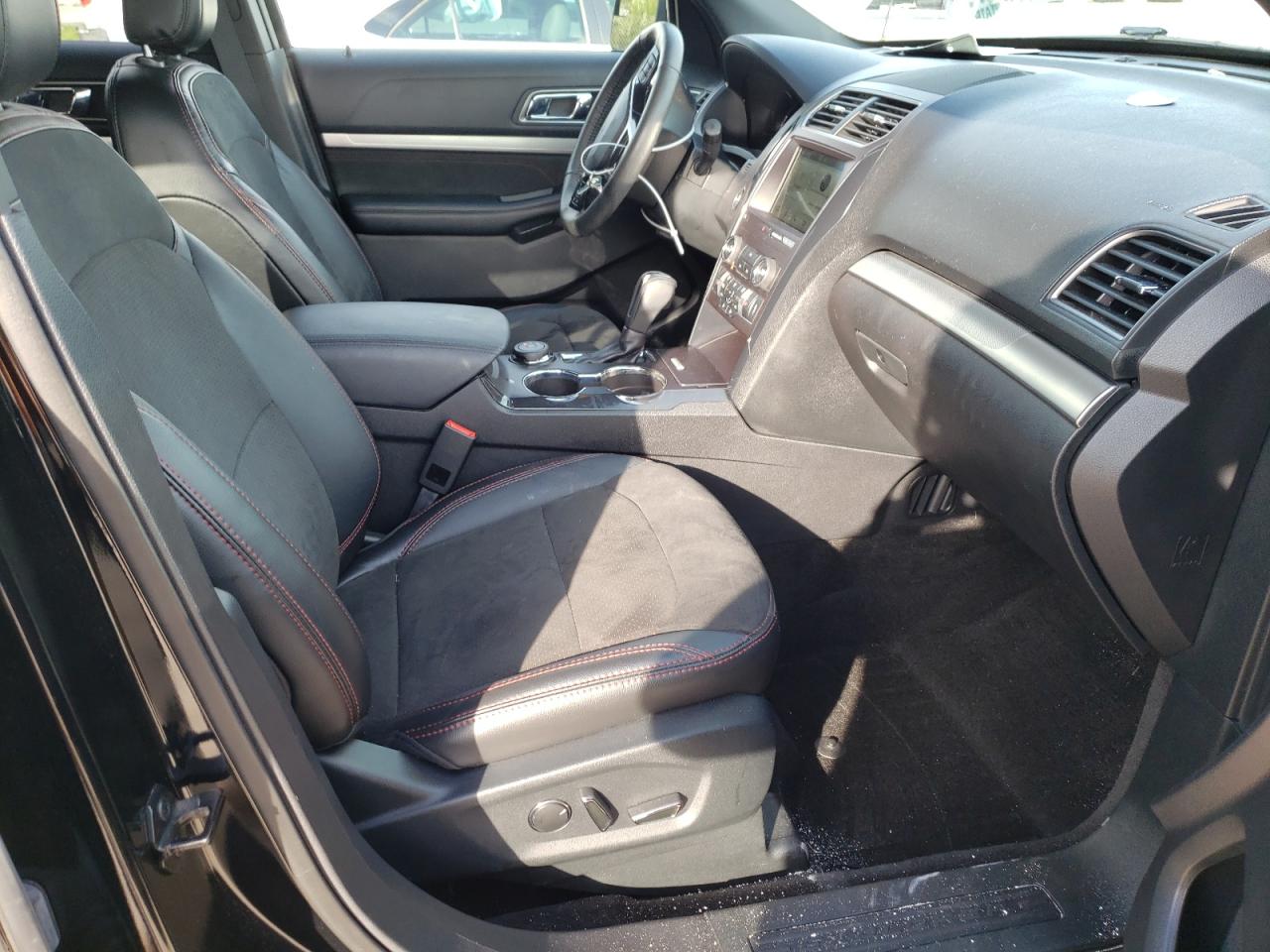 Photo 5 from auction – 2018 FORD EXPLORER X with VIN 1FM5K8D88JGB87491