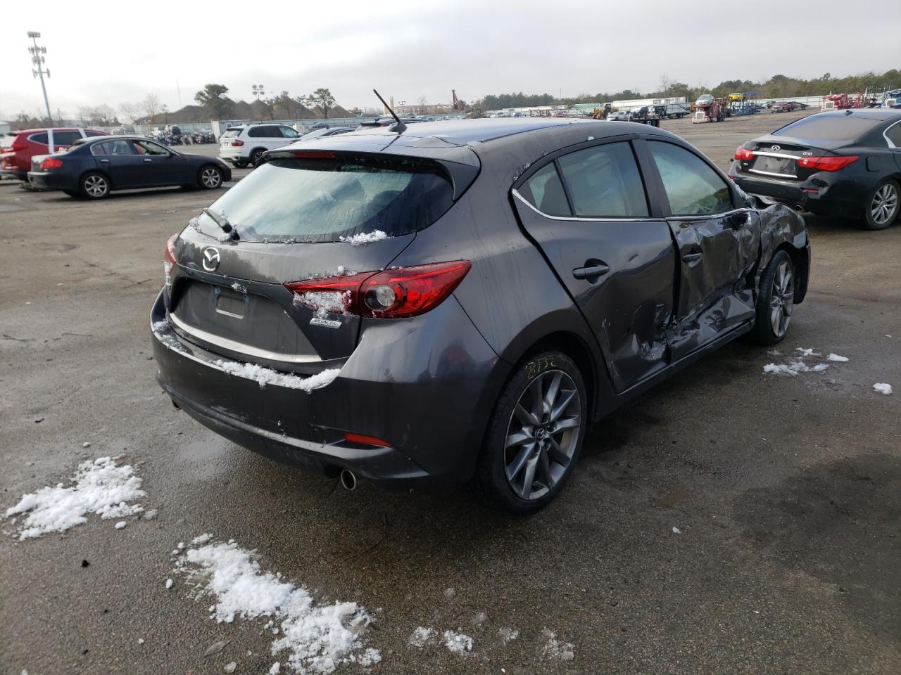 Photo 4 from auction – 2018 MAZDA 3 TOURING with VIN 3MZBN1L38JM164114