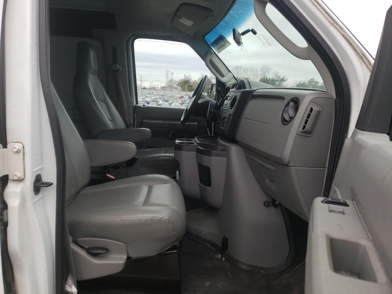 Photo 5 from auction – 2012 FORD ECONO with VIN 1FTNE1EW7CDB37007