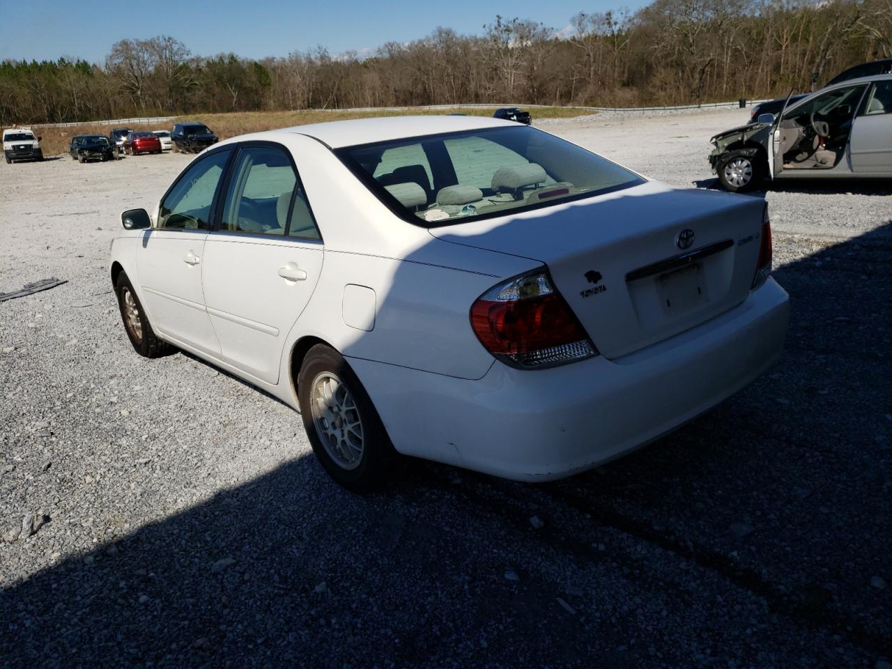 Photo 3 from auction – 2005 TOYOTA CAMRY LE with VIN 4T1BE32K85U015299