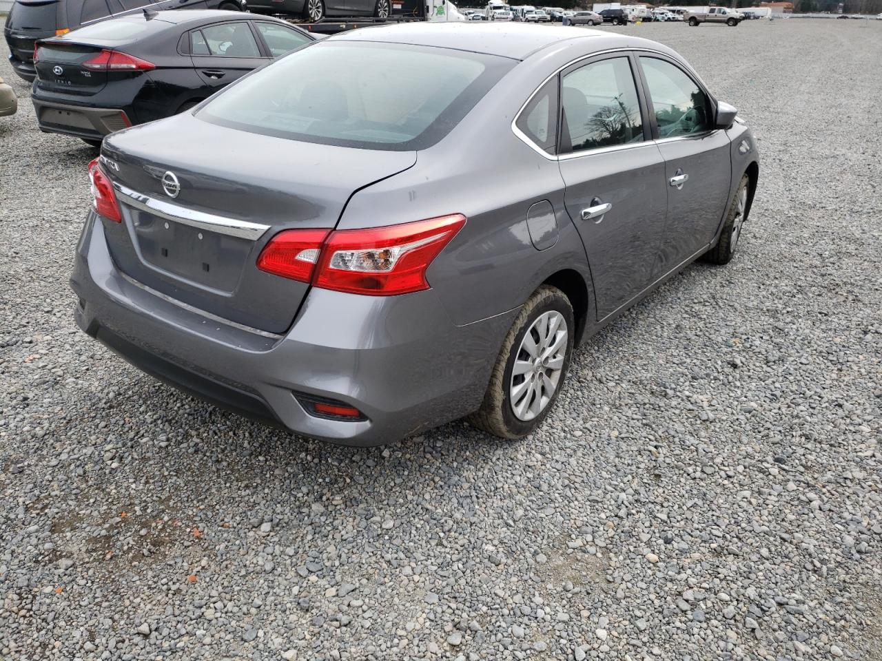 Photo 4 from auction – 2017 NISSAN SENTRA S with VIN 3N1AB7AP2HY402643