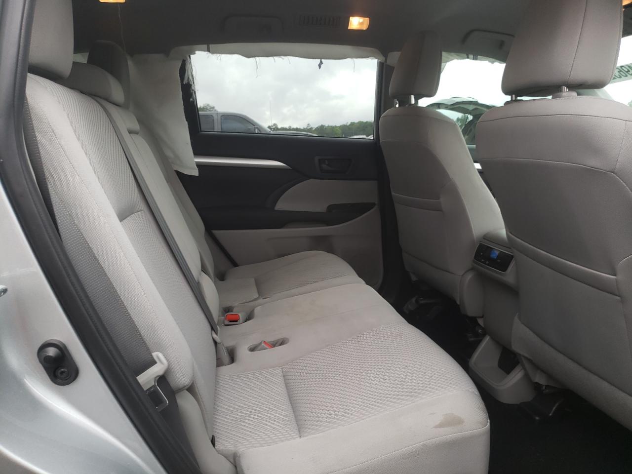 Photo 6 from auction – 2019 TOYOTA HIGHLANDER with VIN 5TDZARFH5KS060751