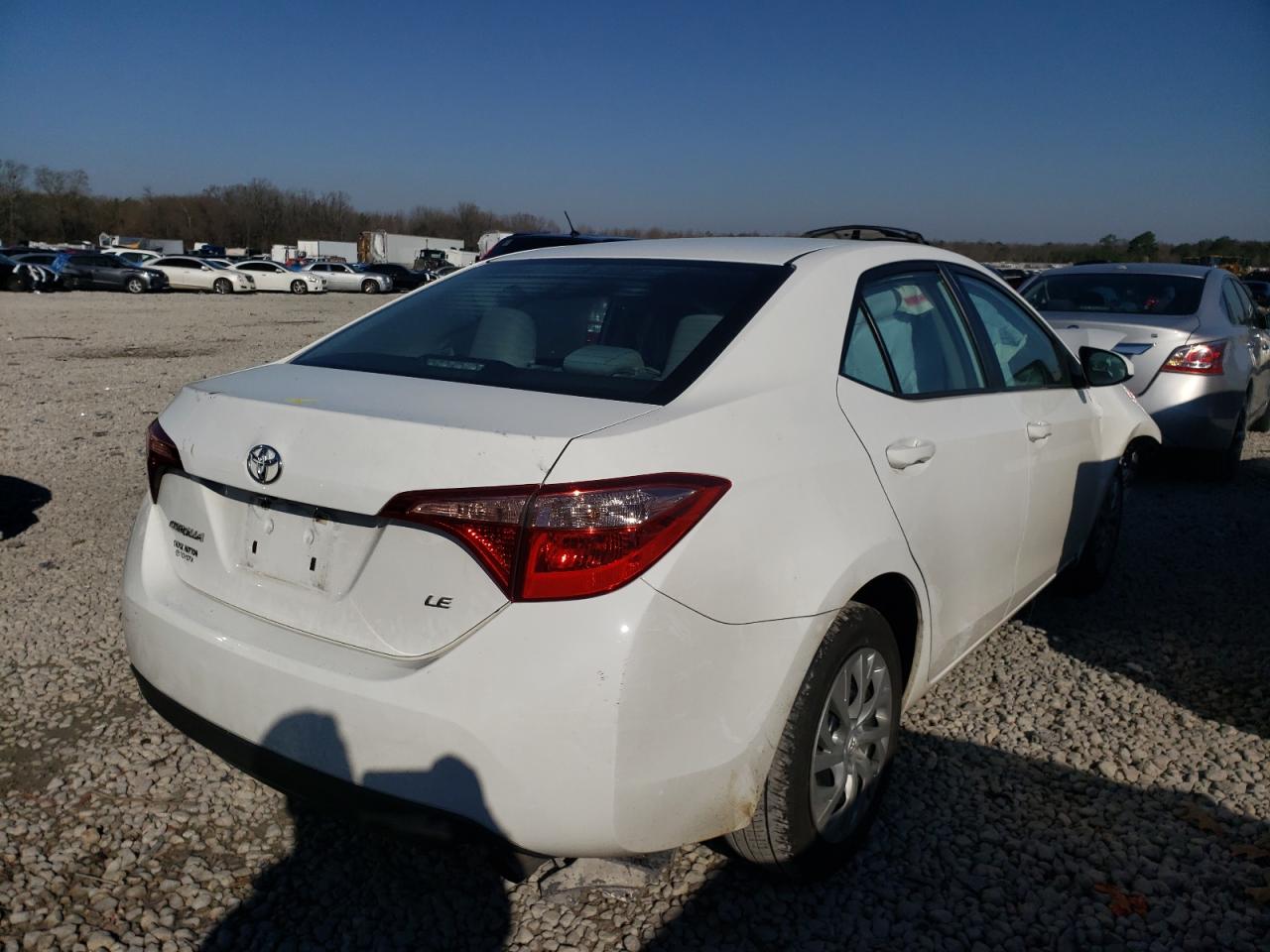 Photo 4 from auction – 2017 TOYOTA COROLLA L with VIN 5YFBURHE2HP641816