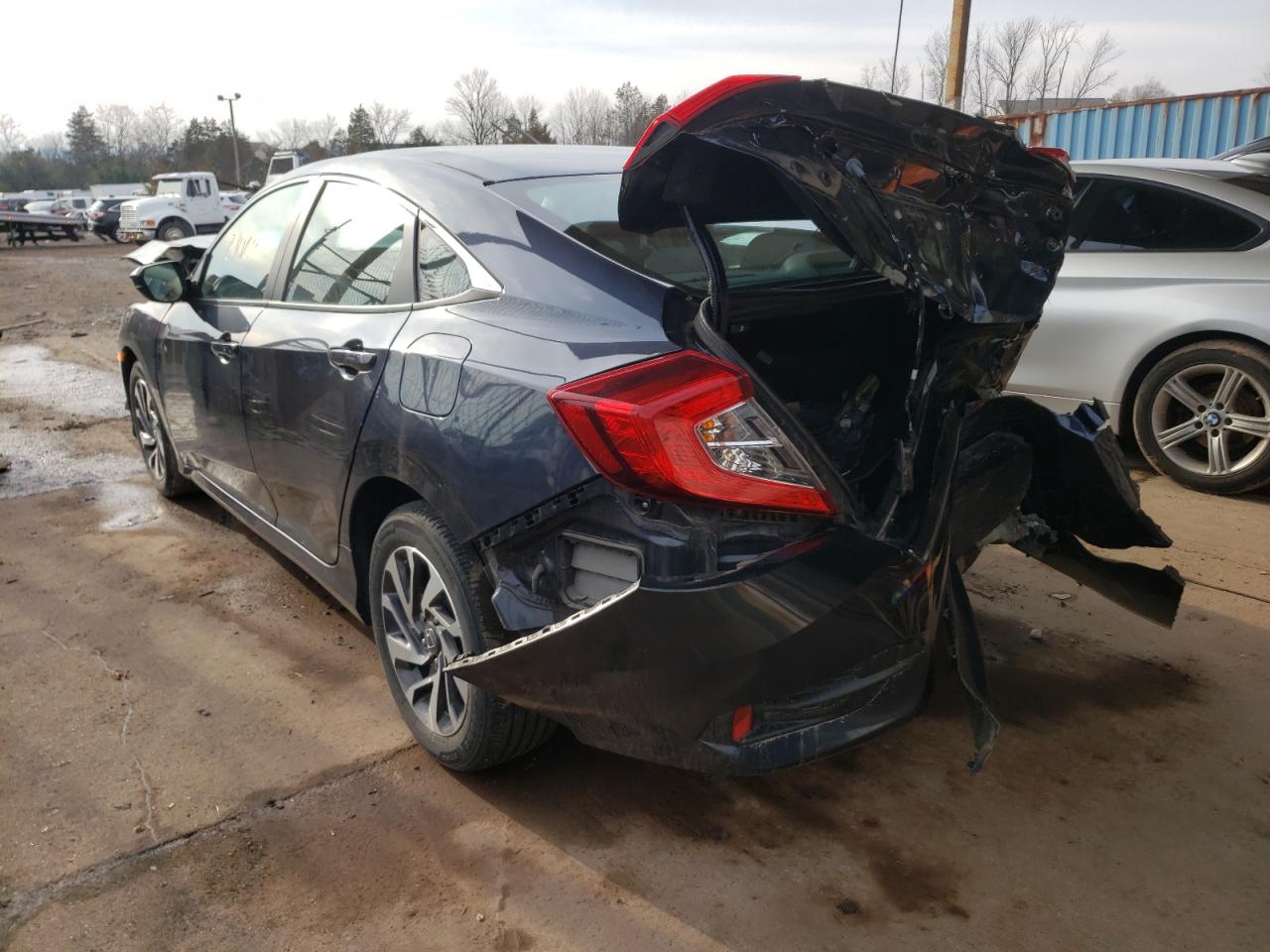 Photo 3 from auction – 2017 HONDA CIVIC EX with VIN 19XFC2F79HE226574