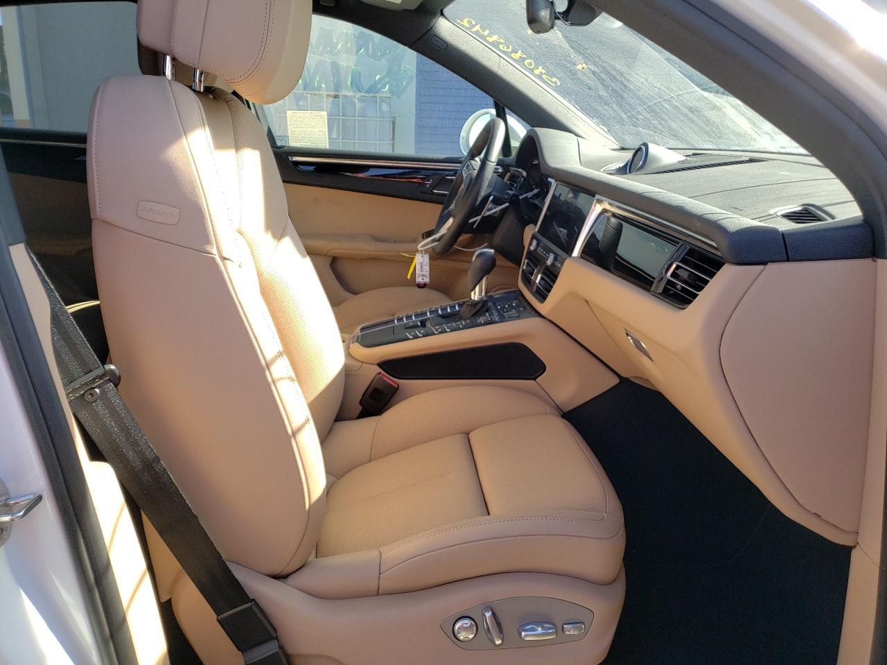 Photo 5 from auction – 2019 PORSCHE MACAN with VIN WP1AA2A55KLB03969