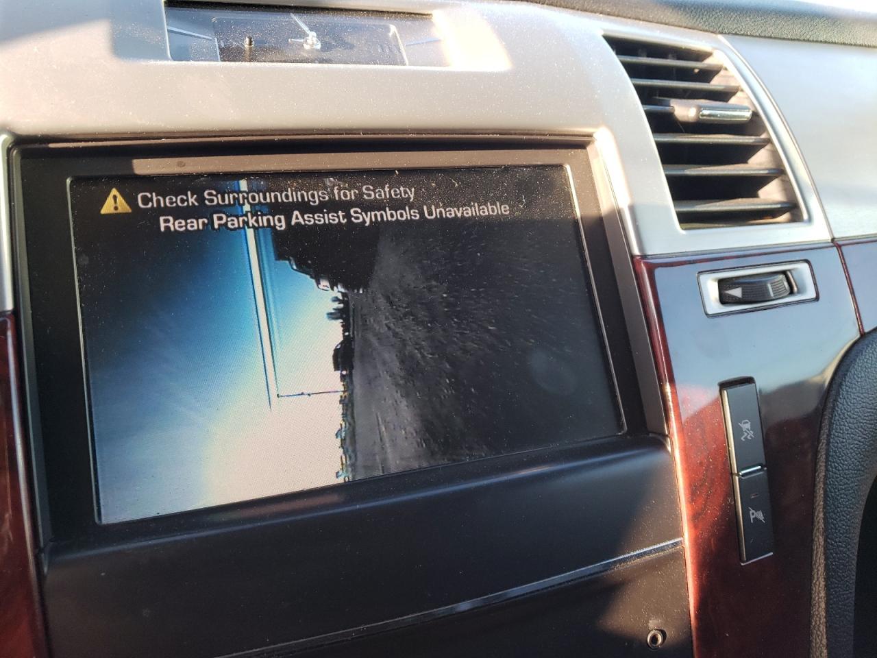 Photo 9 from auction – 2011 CADILLAC ESCALADE E with VIN 1GYS3JEF0BR208228