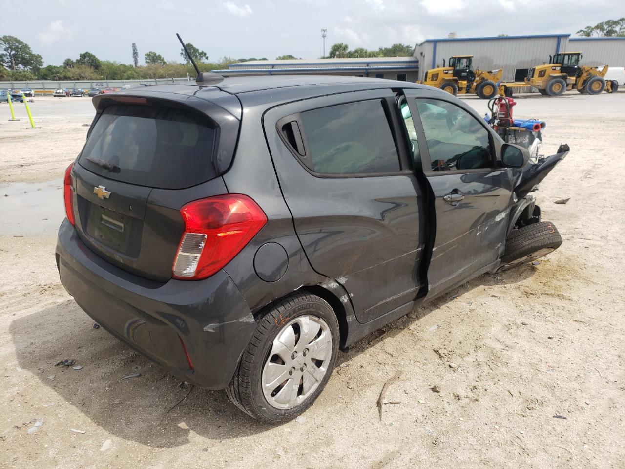 Photo 4 from auction – 2018 CHEVROLET SPARK LS with VIN KL8CB6SA6JC437817