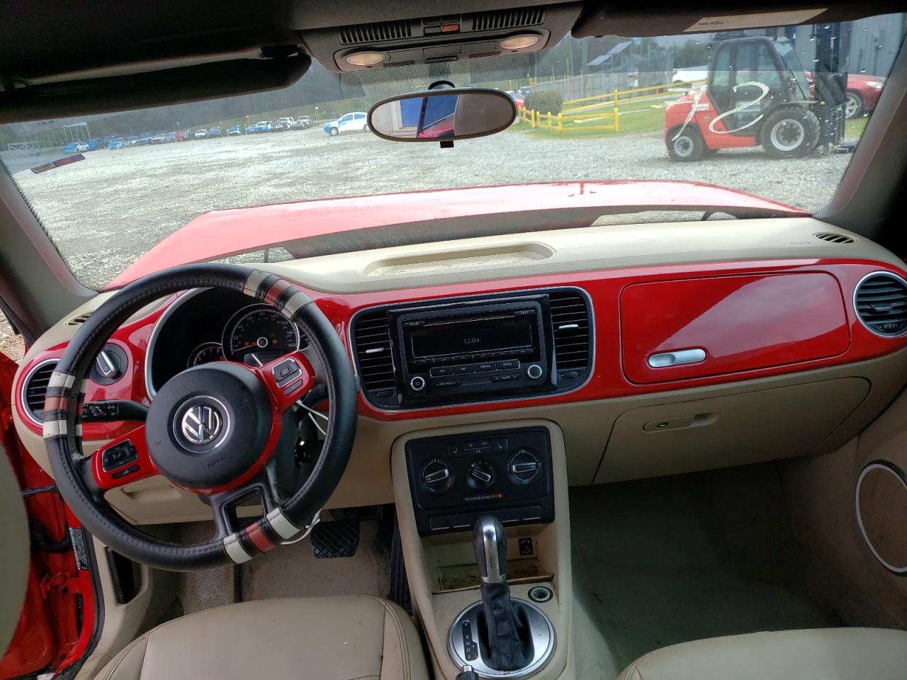 Photo 9 from auction – 2014 VOLKSWAGEN BEETLE with VIN 3VW517AT4EM821737