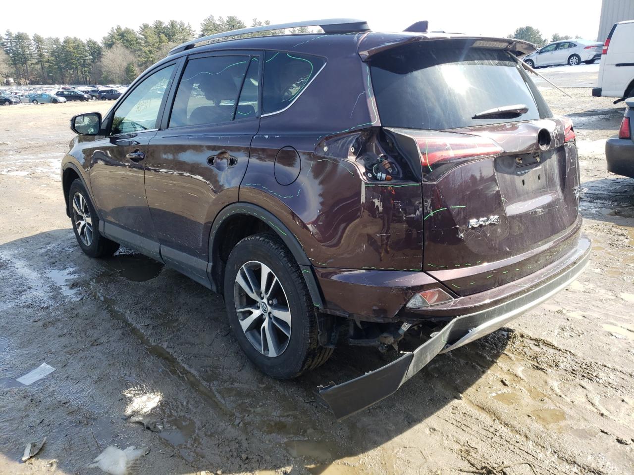 Photo 3 from auction – 2017 TOYOTA RAV4 XLE with VIN 2T3RFREV2HW652561