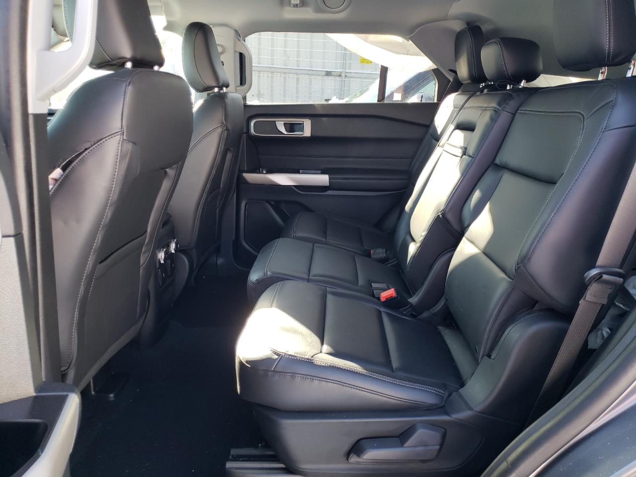 Фото 6 с аукциона – 2021 FORD EXPLORER X с VIN 1FMSK8DH0MGC04324