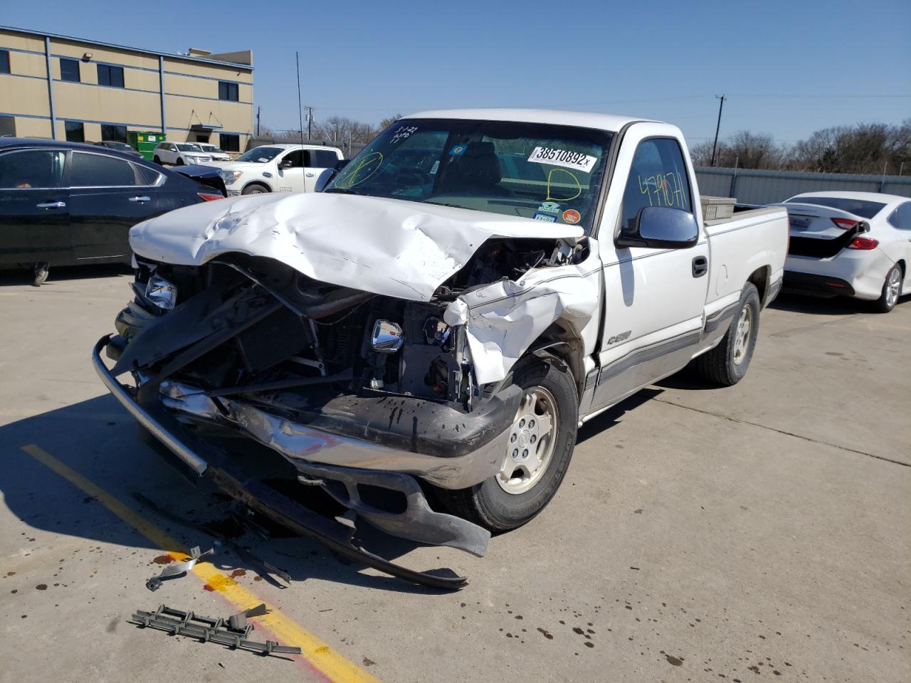 Photo 2 from auction – 1999 CHEVROLET SILVERADO with VIN 1GCEC14T3XZ115673