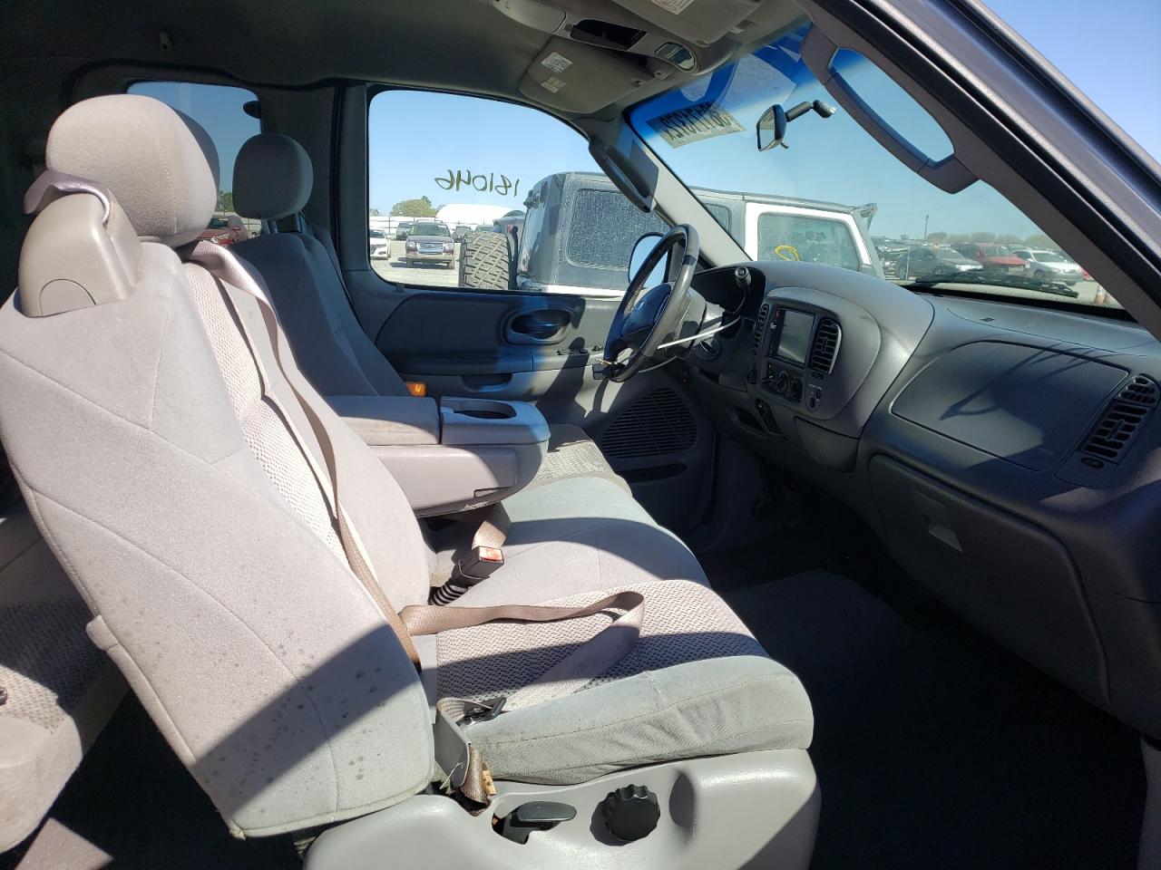 Photo 5 from auction – 2003 FORD F150 with VIN 1FTRX18L93NA30774