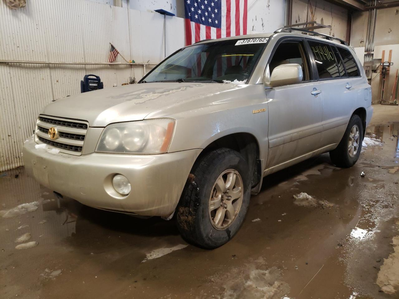 Photo 2 from auction – 2001 TOYOTA HIGHLANDER with VIN JTEHF21A310011009