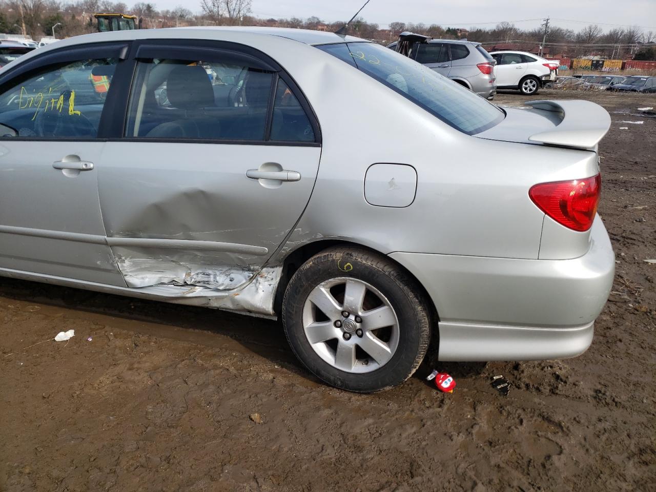 Photo 9 from auction – 2004 TOYOTA COROLLA CE with VIN 2T1BR32E64C288904