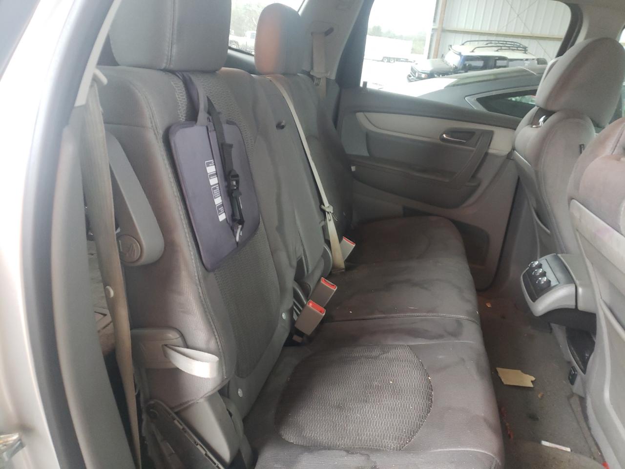 Photo 6 from auction – 2016 CHEVROLET TRAVERSE L with VIN 1GNKRFKD6GJ231465