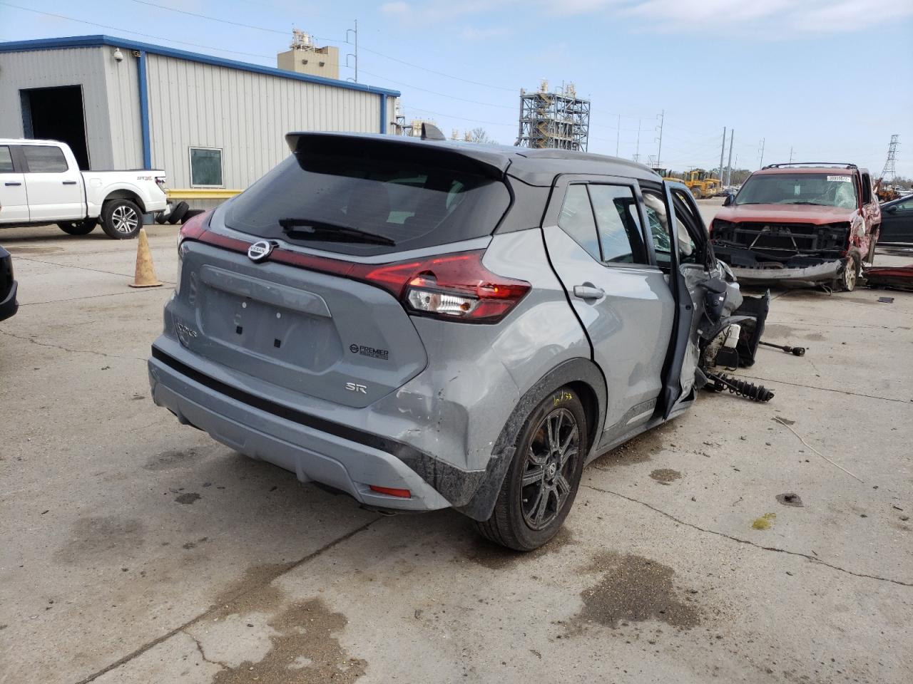 Photo 4 from auction – 2021 NISSAN KICKS SR with VIN 3N1CP5DV3ML467369