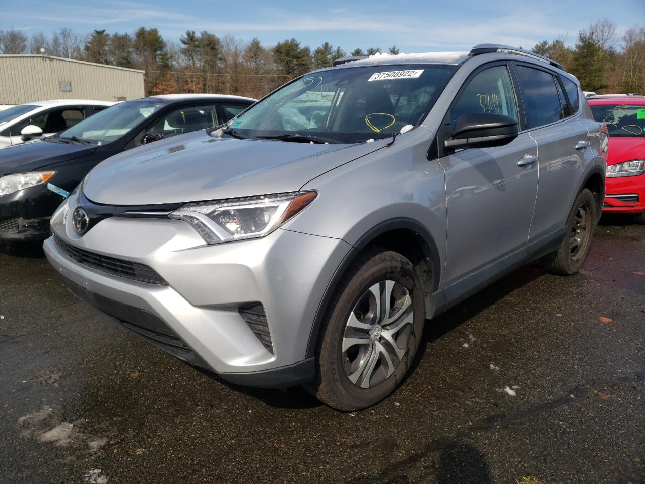 Photo 2 from auction – 2017 TOYOTA RAV4 LE with VIN 2T3BFREV0HW650938