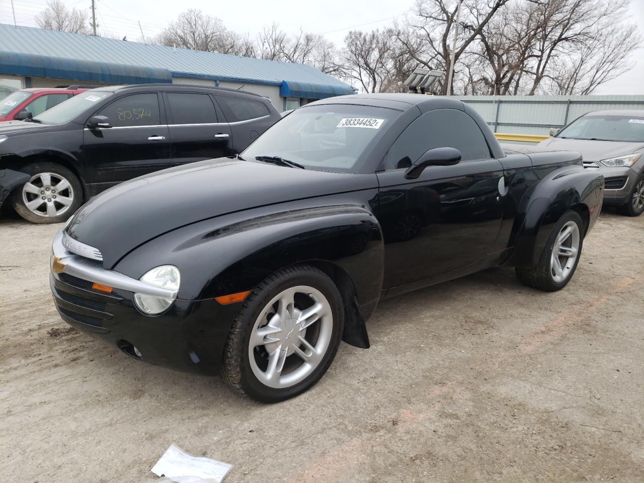 Photo 2 from auction – 2004 CHEVROLET SSR with VIN 1GCES14P44B110427