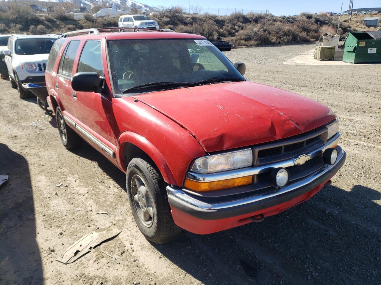 CHEVROLET BLAZER 2000 with VIN 1GNDT13W8Y2236028 - Photo from auction