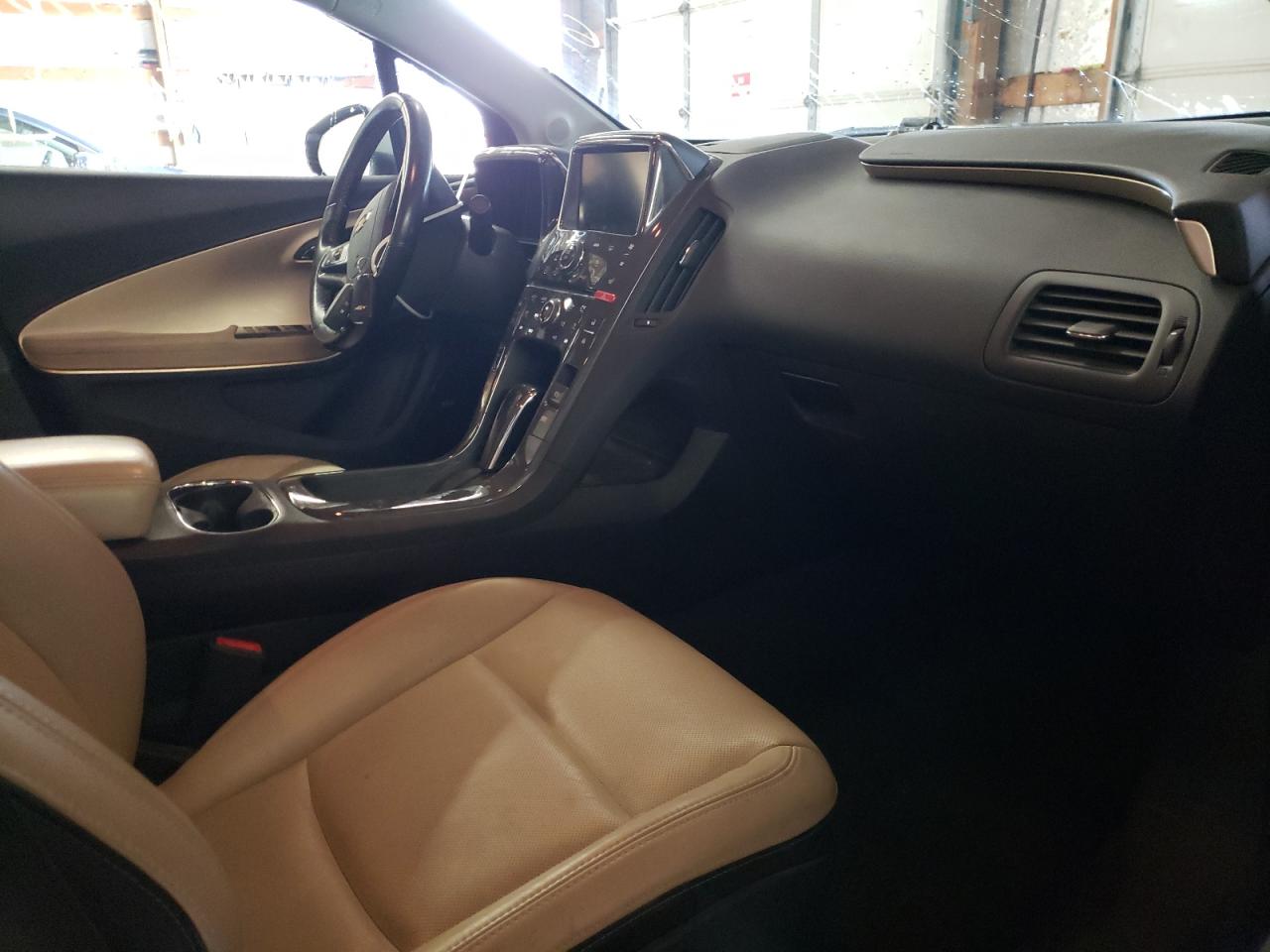 Photo 5 from auction – 2012 CHEVROLET VOLT with VIN 1G1RD6E47CU103660