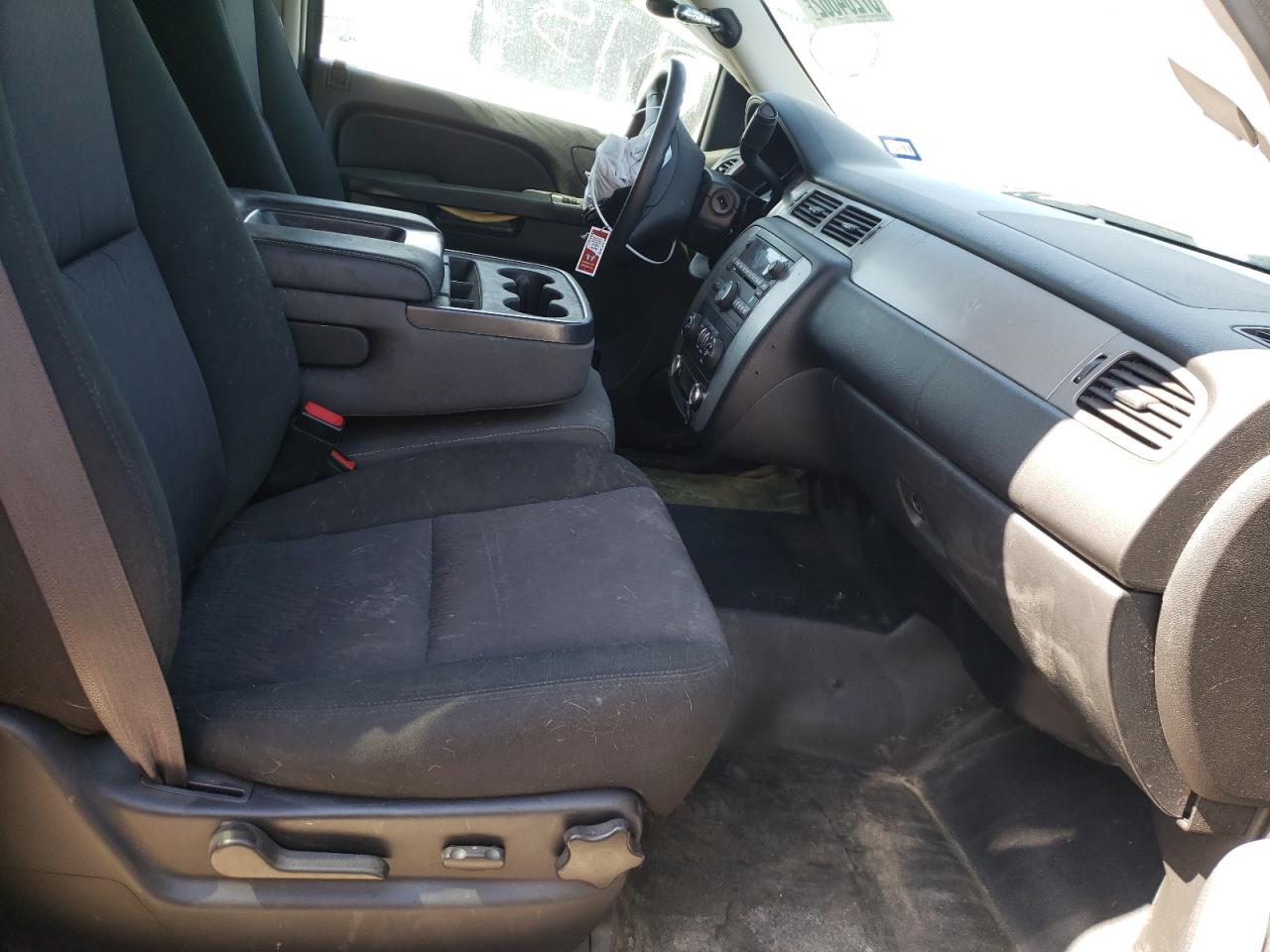 Photo 5 from auction – 2014 CHEVROLET TAHOE SPEC with VIN 1GNSK2E02ER170152