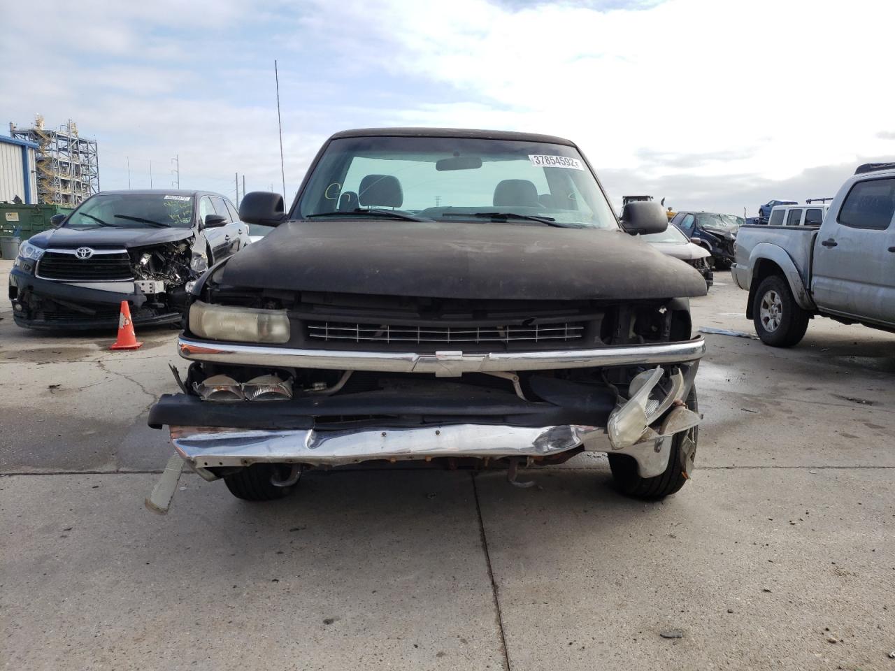 Photo 9 from auction – 2001 CHEVROLET SILVERADO with VIN 1GCEC14W31Z305779