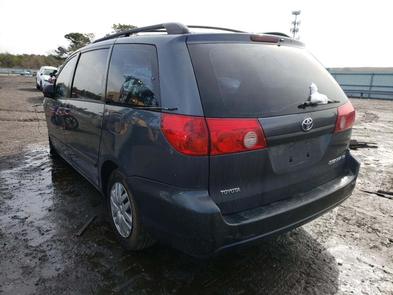 Photo 3 from auction – 2007 TOYOTA SIENNA CE with VIN 5TDZK23C07S009954