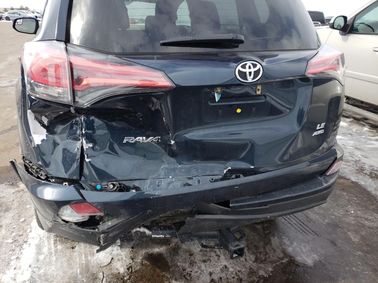 Photo 9 from auction – 2017 TOYOTA RAV4 LE with VIN 2T3BFREV0HW659249
