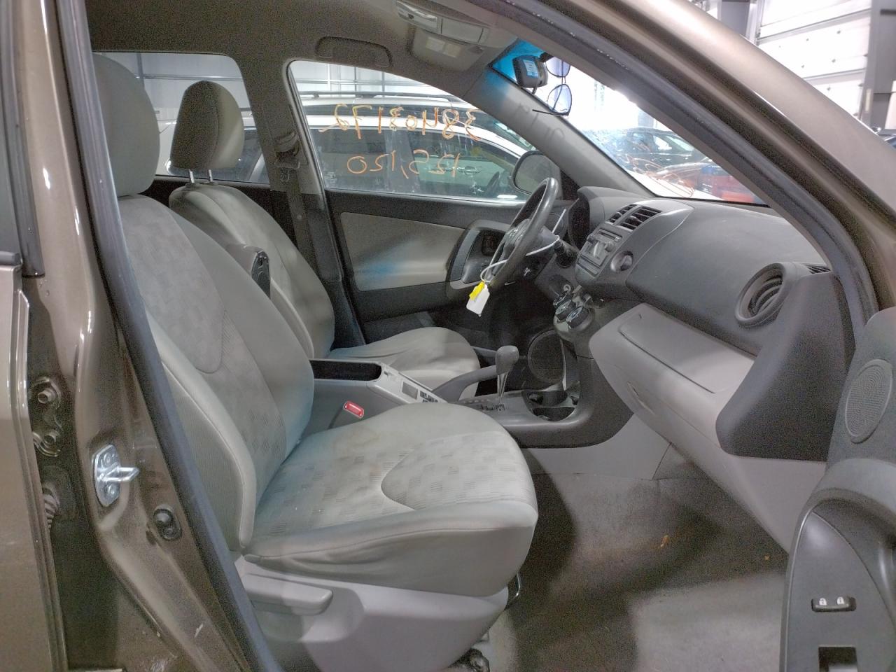 Photo 5 from auction – 2012 TOYOTA RAV4 with VIN 2T3BF4DV5CW199700