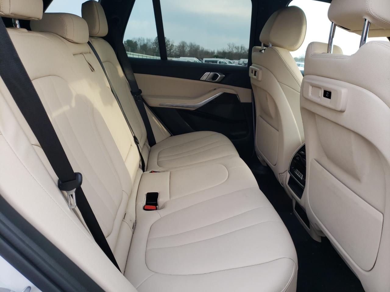 Photo 6 from auction – 2021 BMW X5 XDRIVE4 with VIN 5UXCR6C03M9F92210
