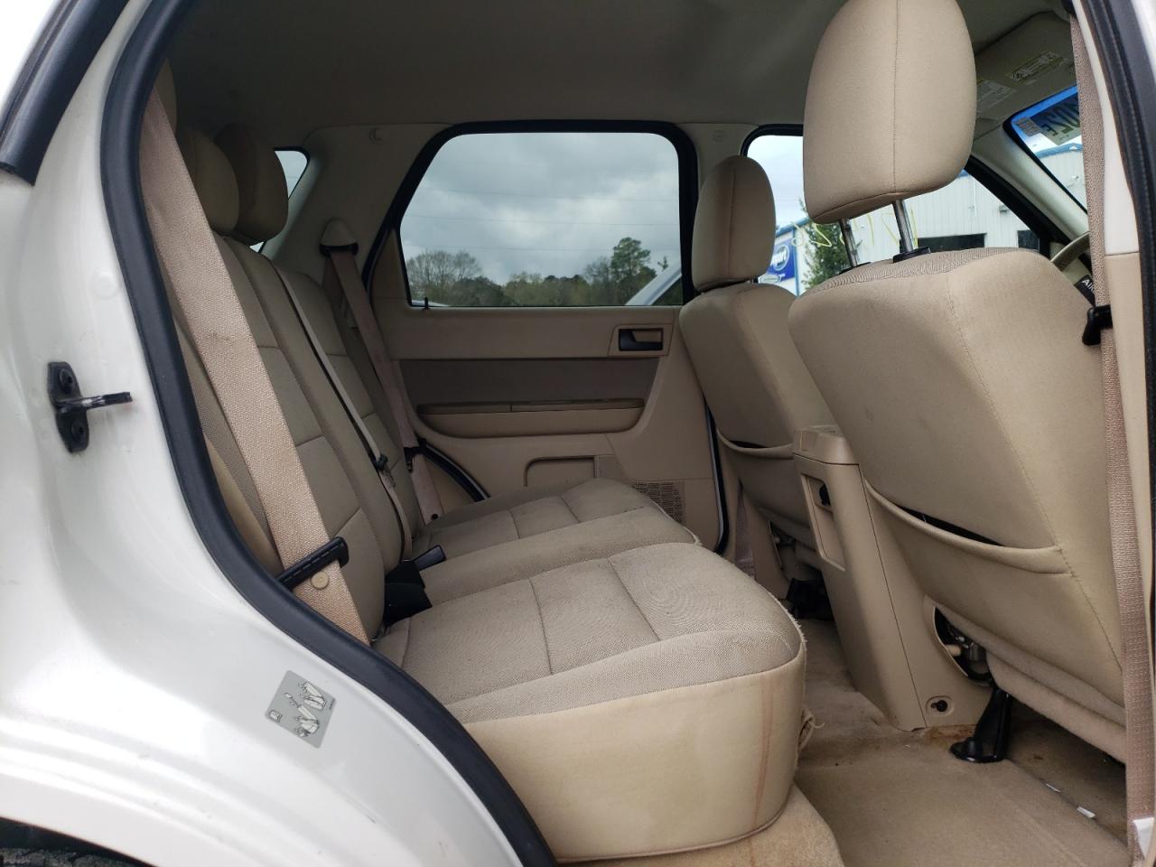 Photo 6 from auction – 2010 FORD ESCAPE XLT with VIN 1FMCU0DG1AKD34158