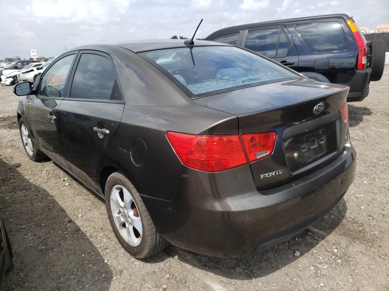 Photo 3 from auction – 2010 KIA FORTE EX with VIN KNAFU4A28A5117512