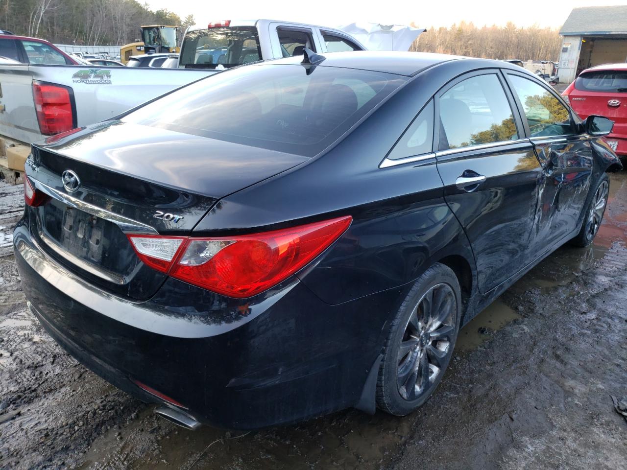 Photo 4 from auction – 2011 HYUNDAI SONATA SE with VIN 5NPEC4AB4BH236001