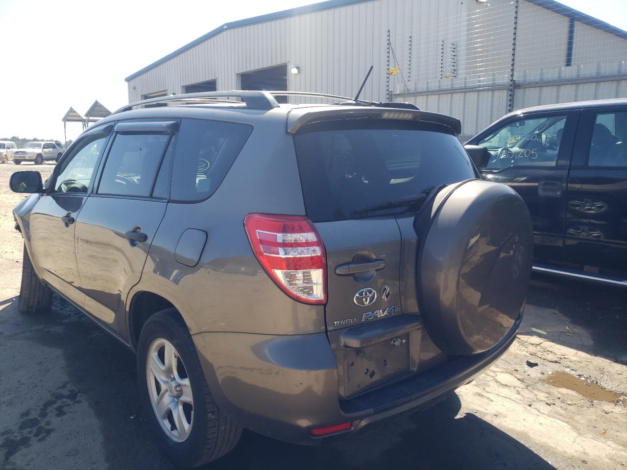 Photo 3 from auction – 2010 TOYOTA RAV4 with VIN JTMBF4DV8AD033181