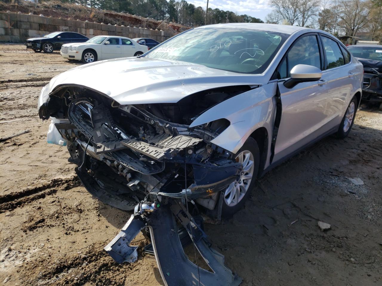 Photo 2 from auction – 2016 FORD FUSION S with VIN 3FA6P0G75GR318317