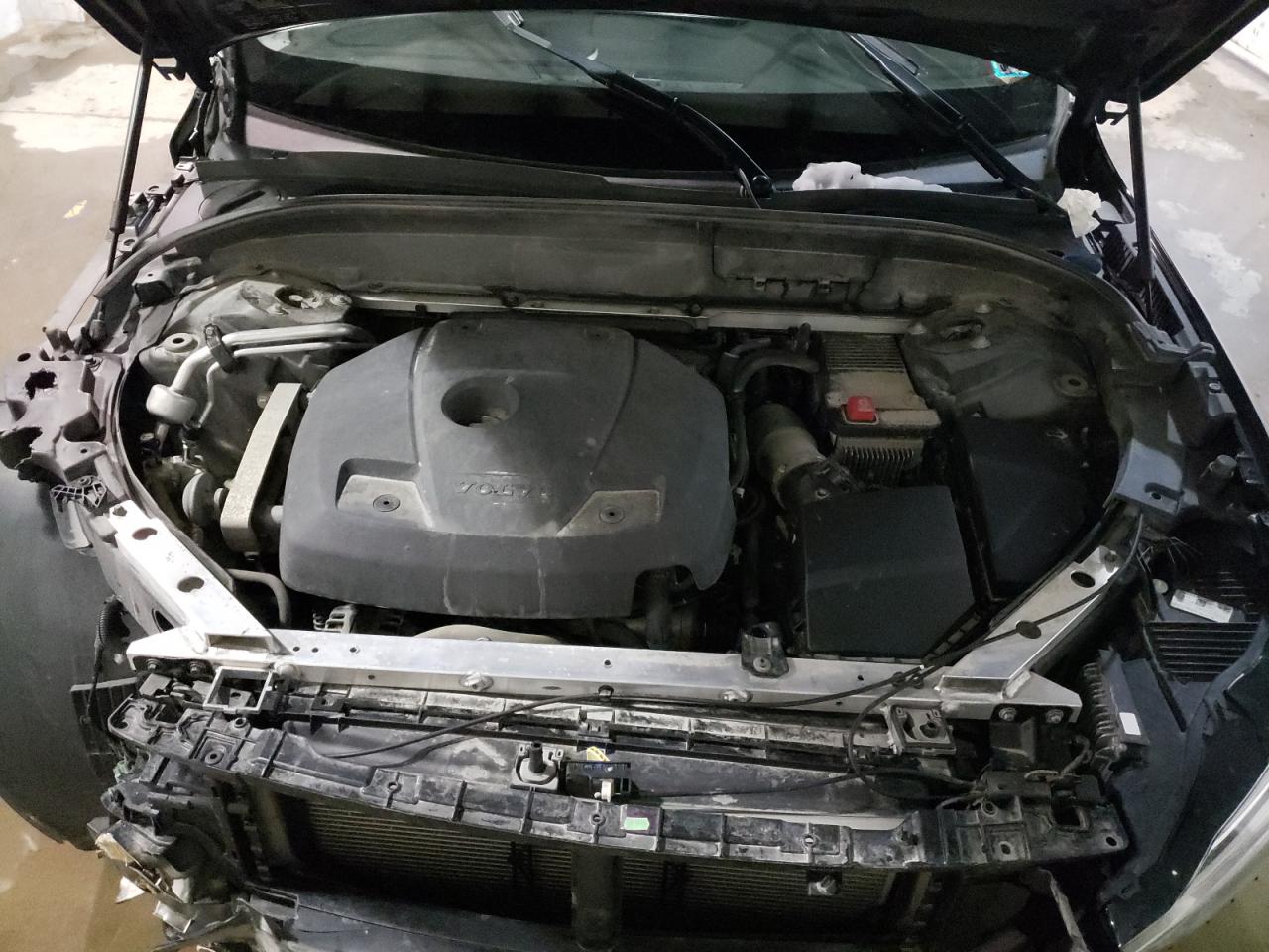Photo 7 from auction – 2018 VOLVO XC60 T5 MO with VIN YV4102RK2J1028217