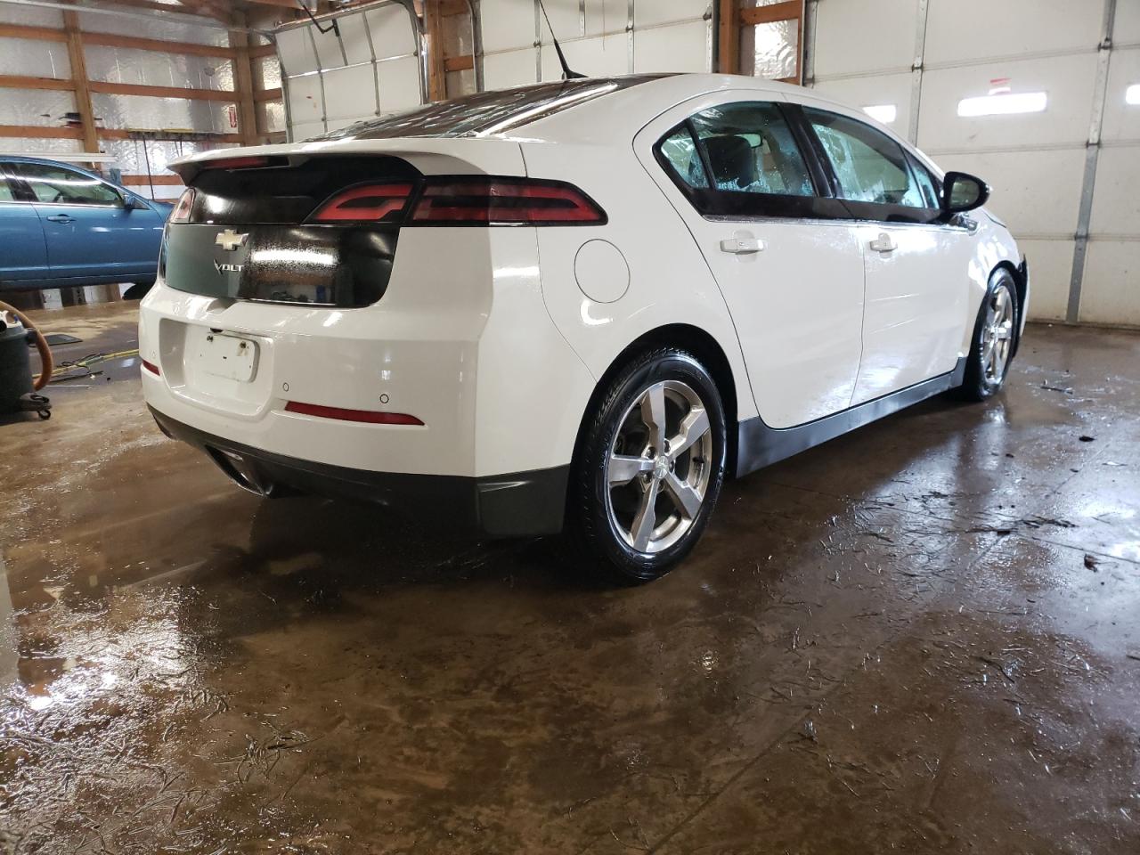 Photo 4 from auction – 2012 CHEVROLET VOLT with VIN 1G1RD6E47CU103660