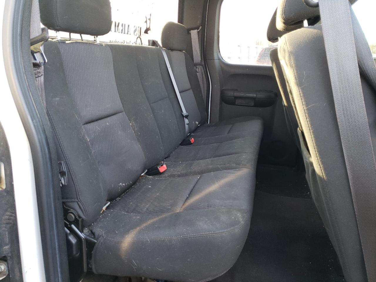 Photo 6 from auction – 2011 GMC SIERRA K15 with VIN 1GTR2UEA4BZ256764