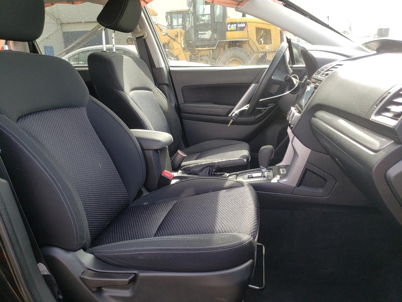 Photo 5 from auction – 2017 SUBARU FORESTER 2 with VIN JF2SJAECXHH508795