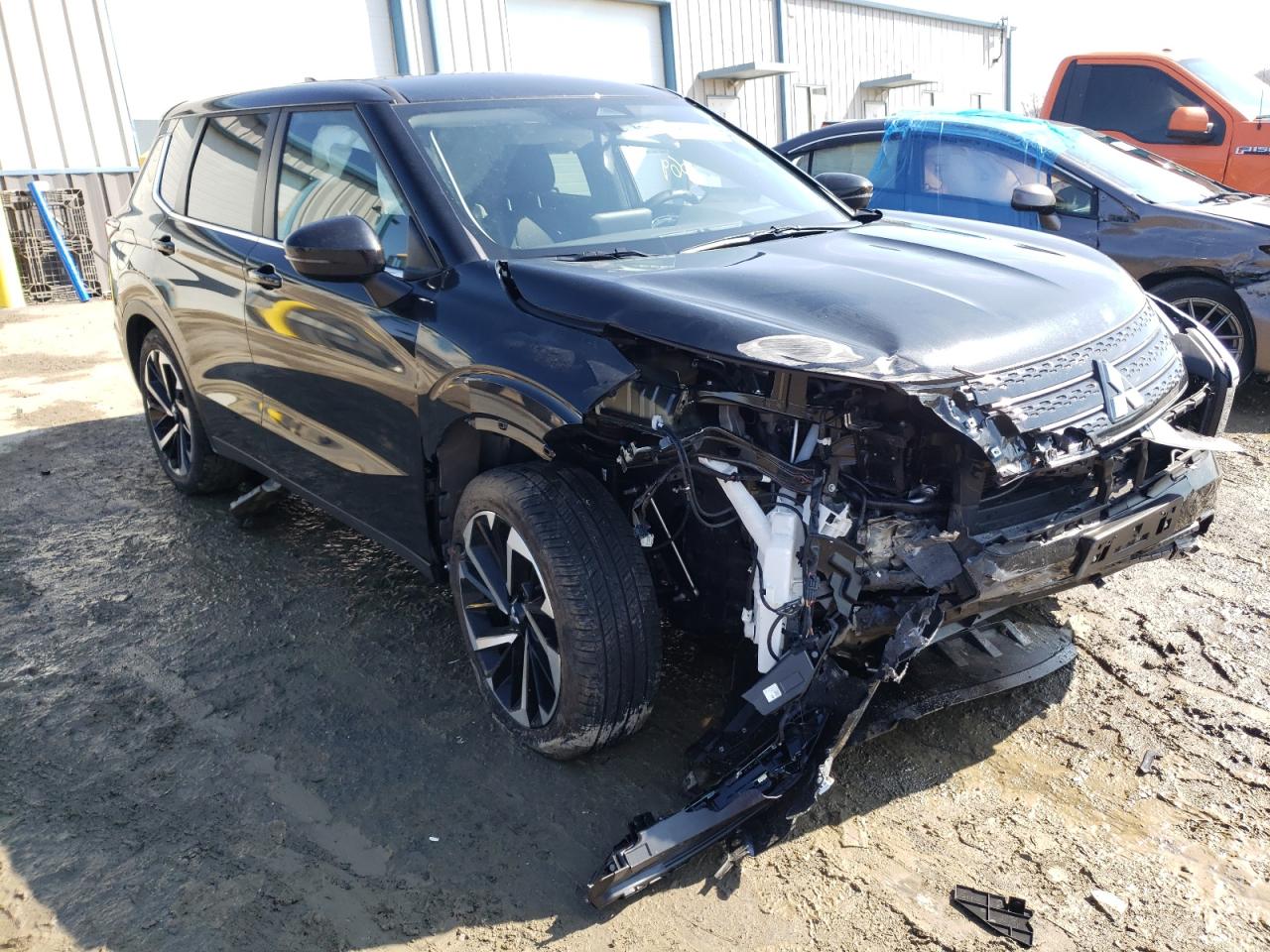MITSUBISHI OUTLANDER 2022 with VIN JA4J4TA88NZ033713 - Photo from auction