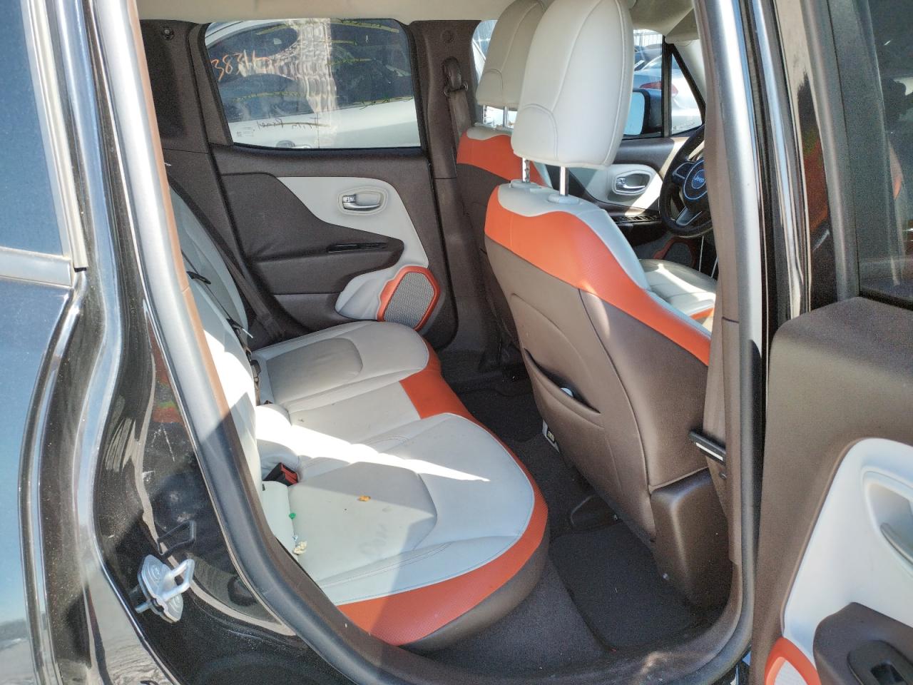 Photo 6 from auction – 2016 JEEP RENEGADE L with VIN ZACCJADT7GPC66320