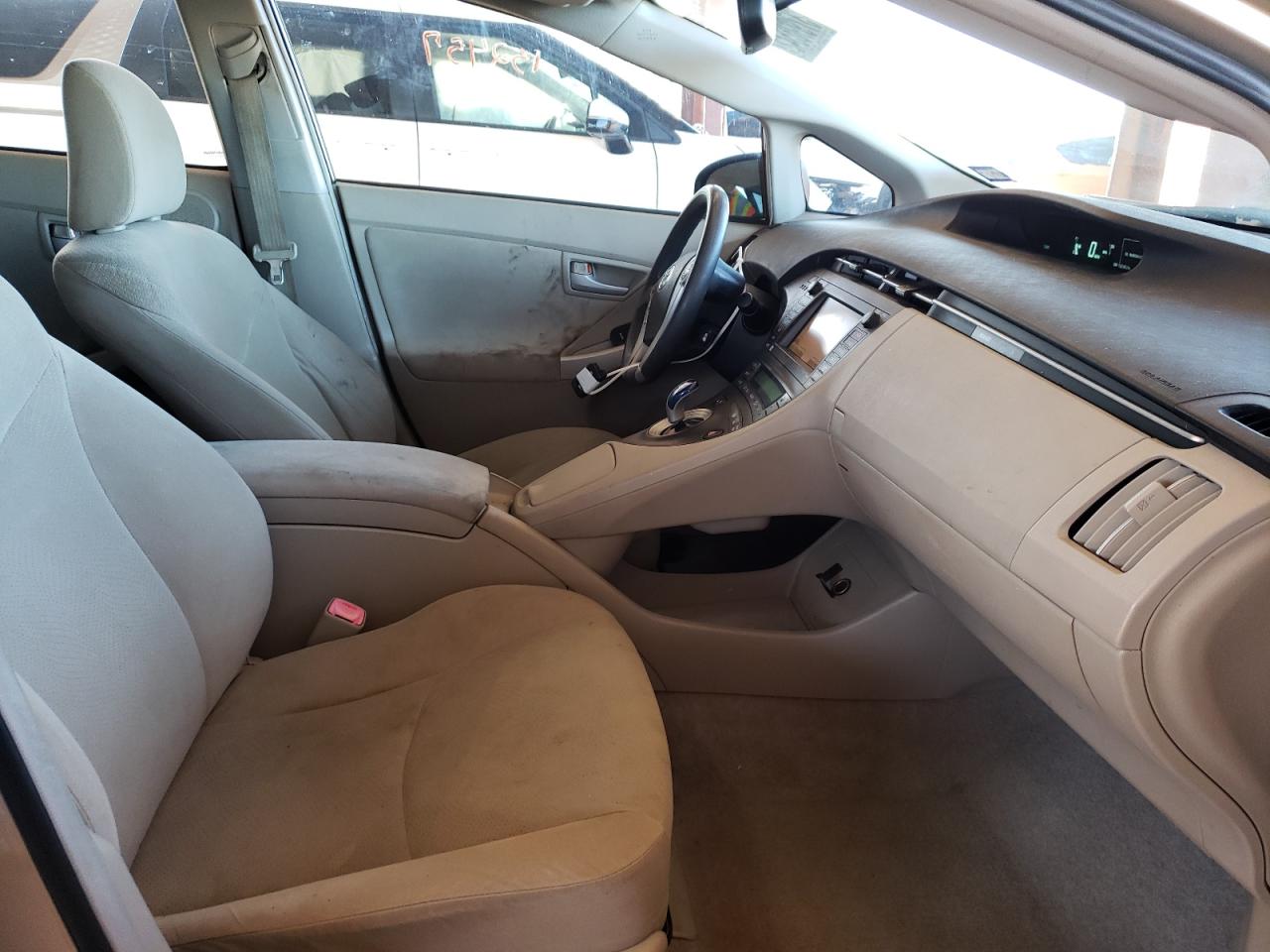 Photo 5 from auction – 2011 TOYOTA PRIUS with VIN JTDKN3DU4B0266410