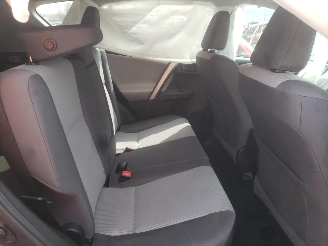 Photo 6 from auction – 2014 TOYOTA RAV4 LE with VIN 2T3ZFREVXEW121877