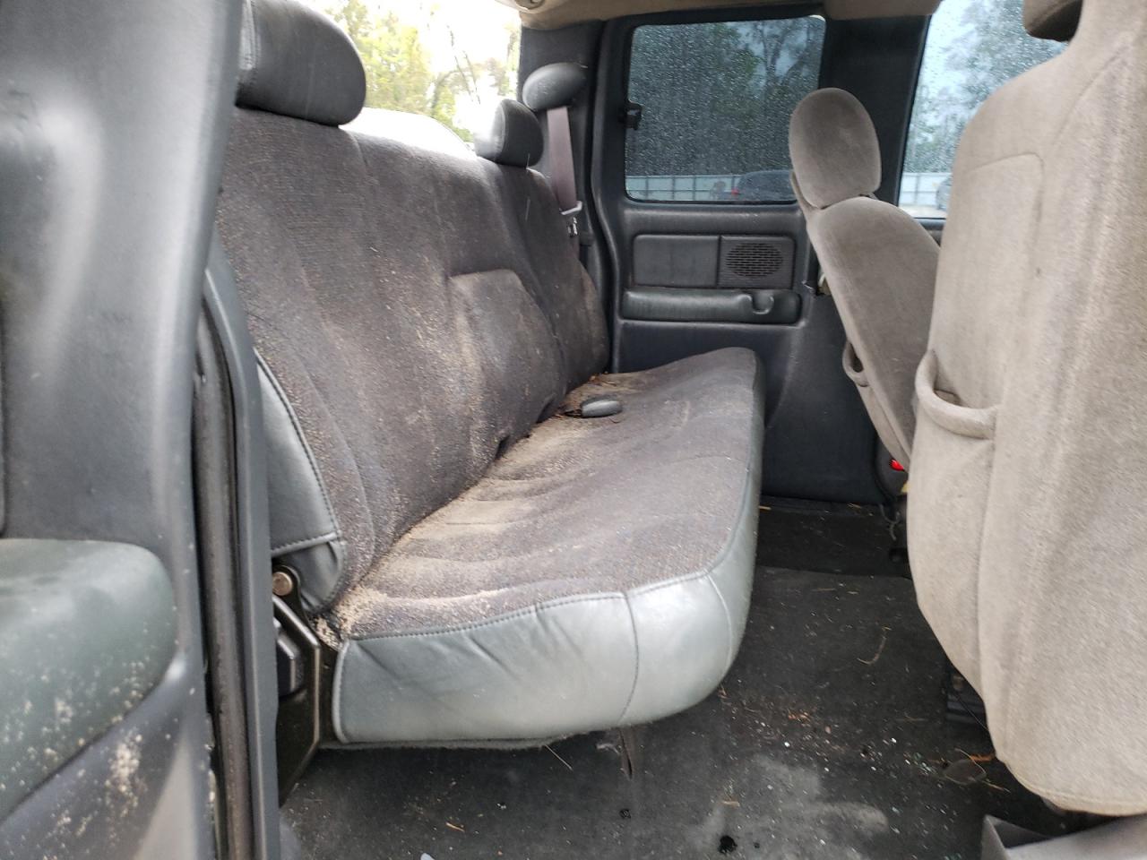 Photo 6 from auction – 2001 CHEVROLET silverado with VIN 1GCEC19V71Z281440