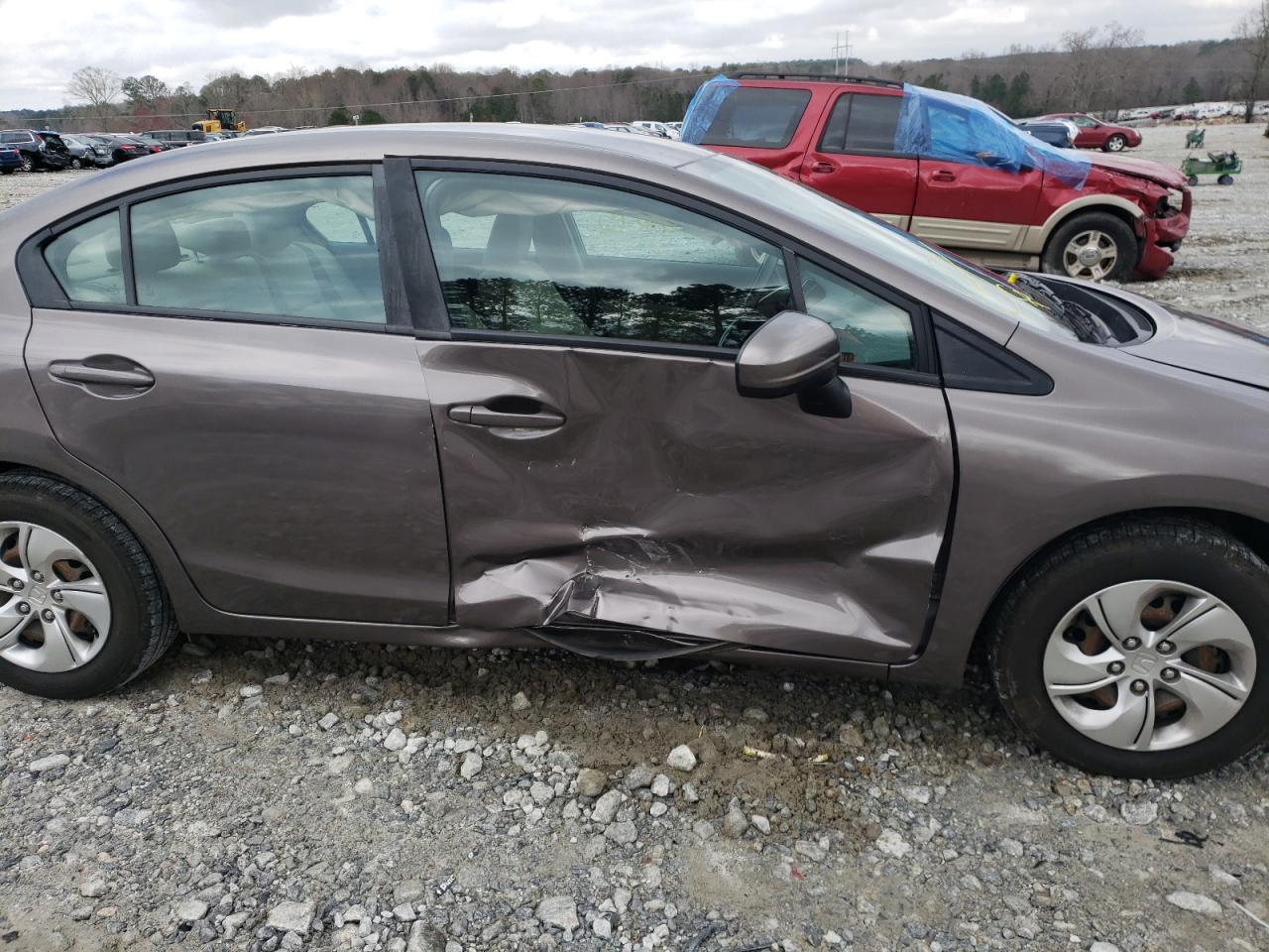 Photo 9 from auction – 2015 HONDA CIVIC LX with VIN 19XFB2F50FE070018