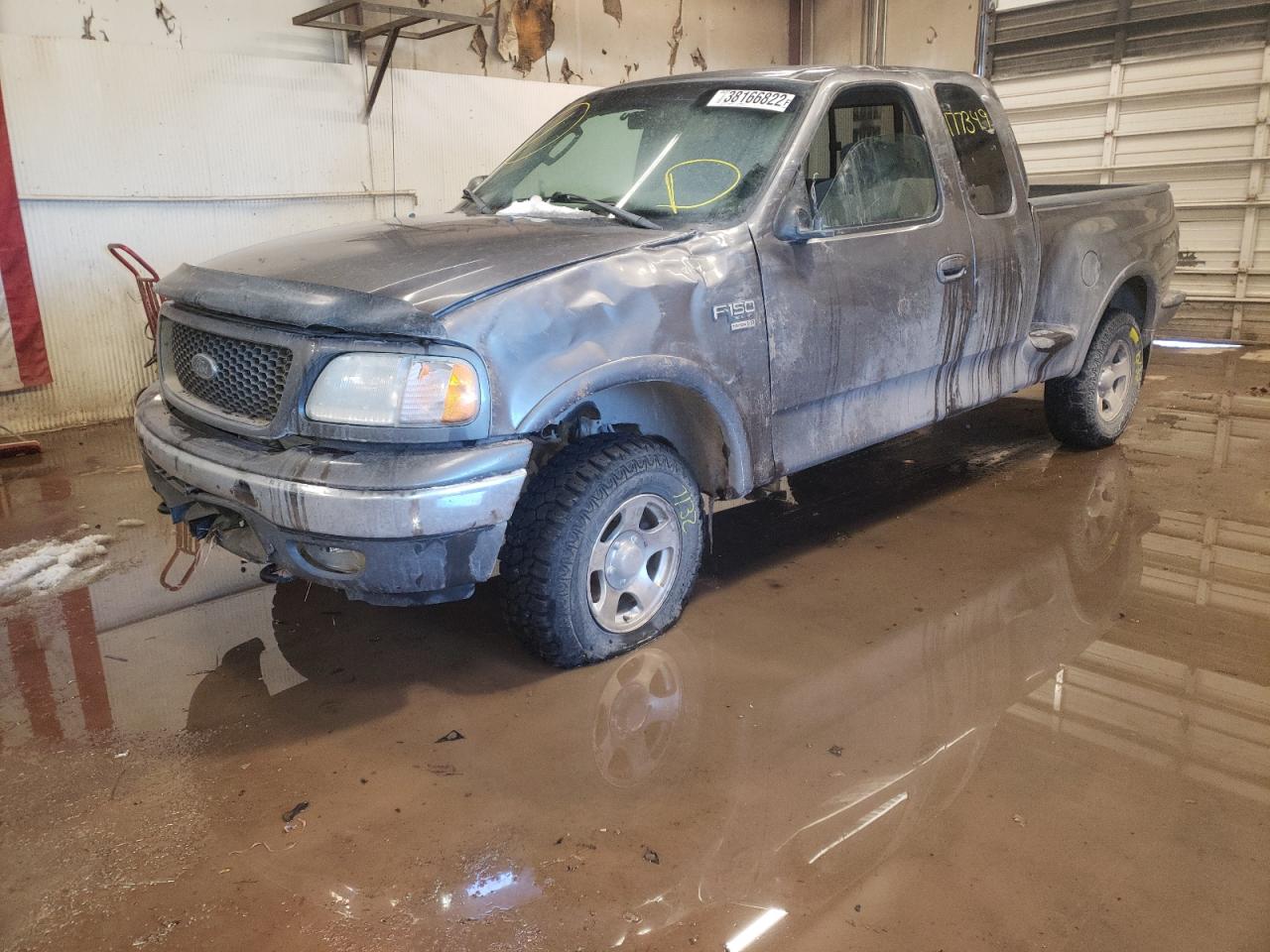 Photo 2 from auction – 2002 FORD F150 with VIN 1FTRX08LX2KC44165
