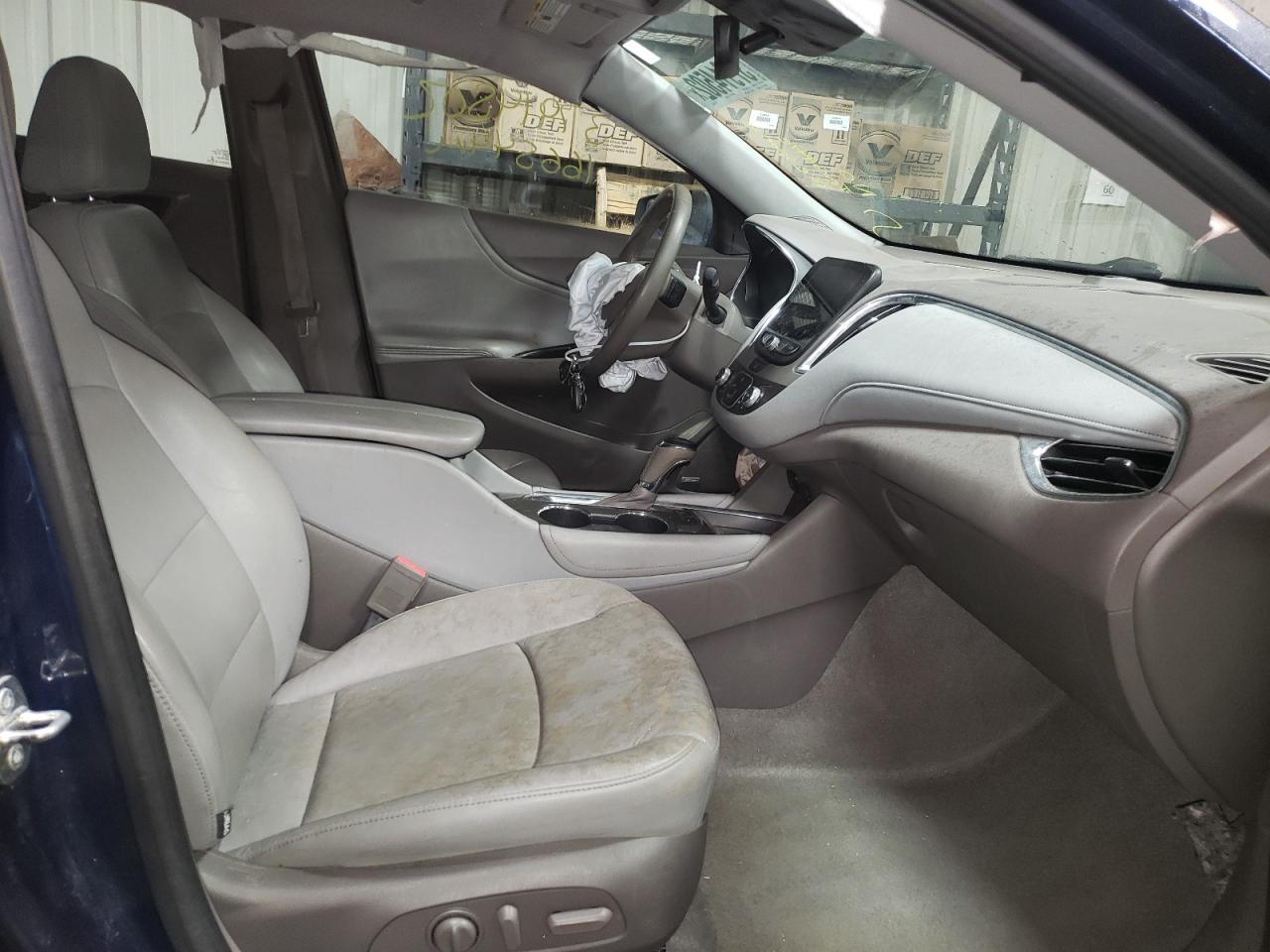Photo 5 from auction – 2017 CHEVROLET MALIBU LT with VIN 1G1ZE5ST6HF120528