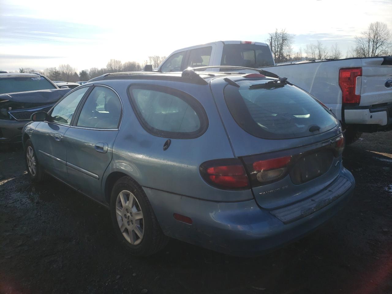 Photo 3 from auction – 2005 FORD TAURUS SE with VIN 1FAFP582X5A198621