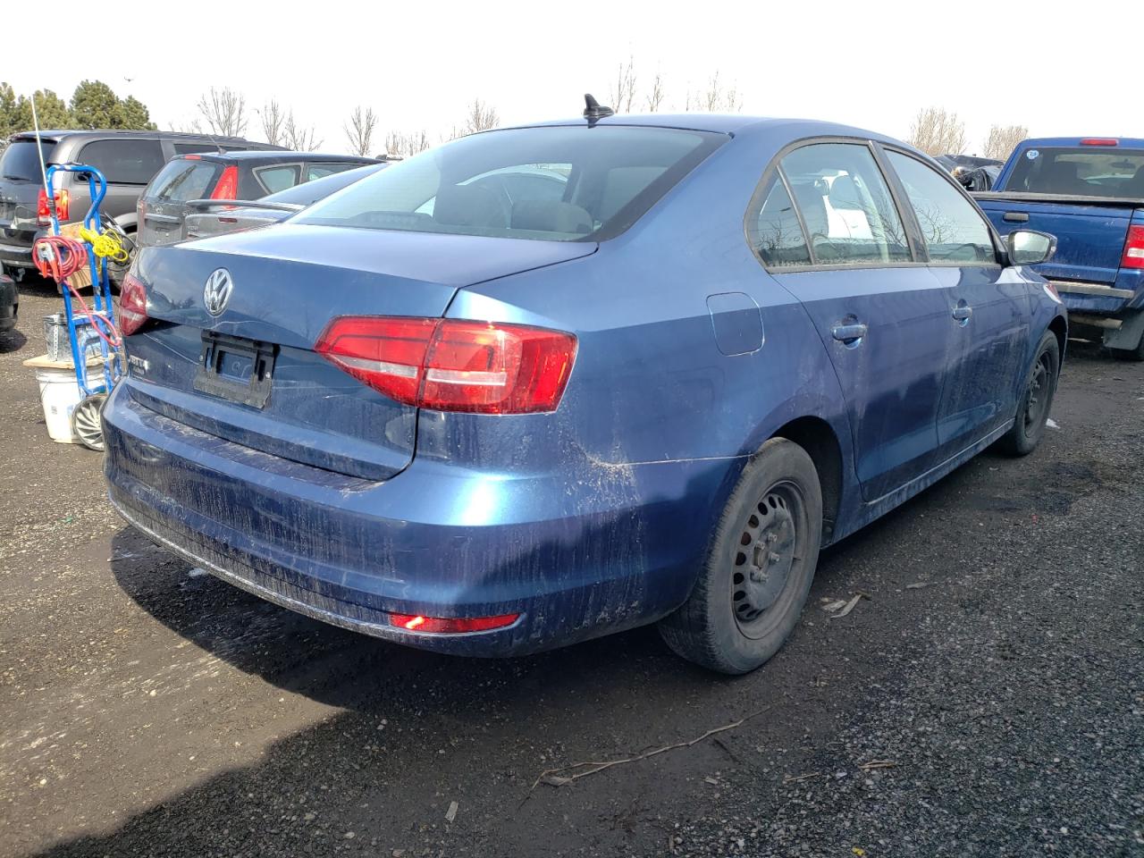Photo 4 from auction – 2015 VOLKSWAGEN JETTA BASE with VIN 3VW2K7AJ6FM204615